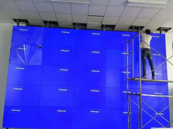 Video surveillance splicing display screen for sec